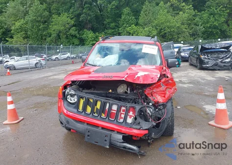 2017 Jeep Renegade Trailhawk 4X4 from USA, damaged, VIN ZACCJBCB2HPG00852